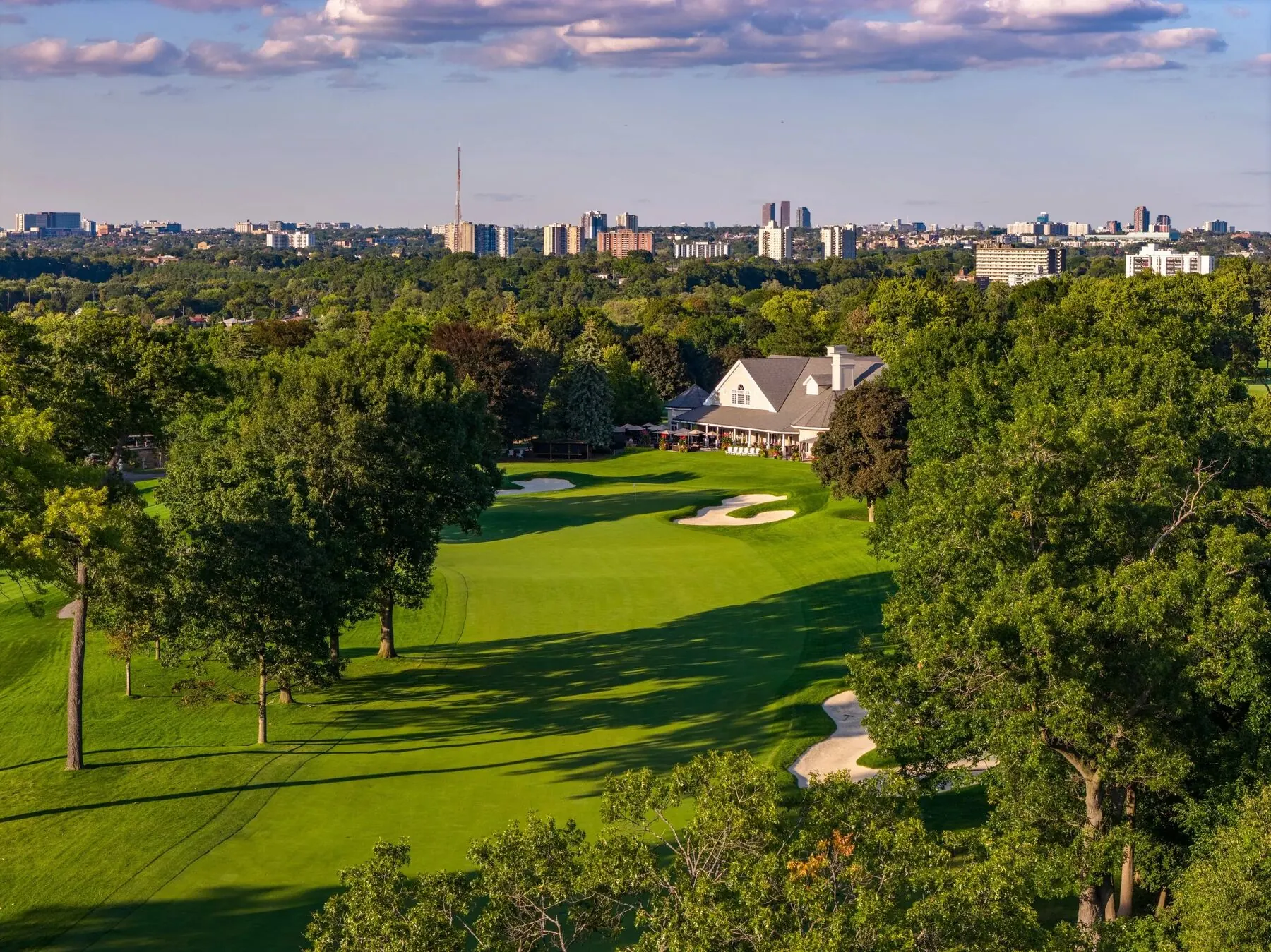 Green and bunkers at Lambton