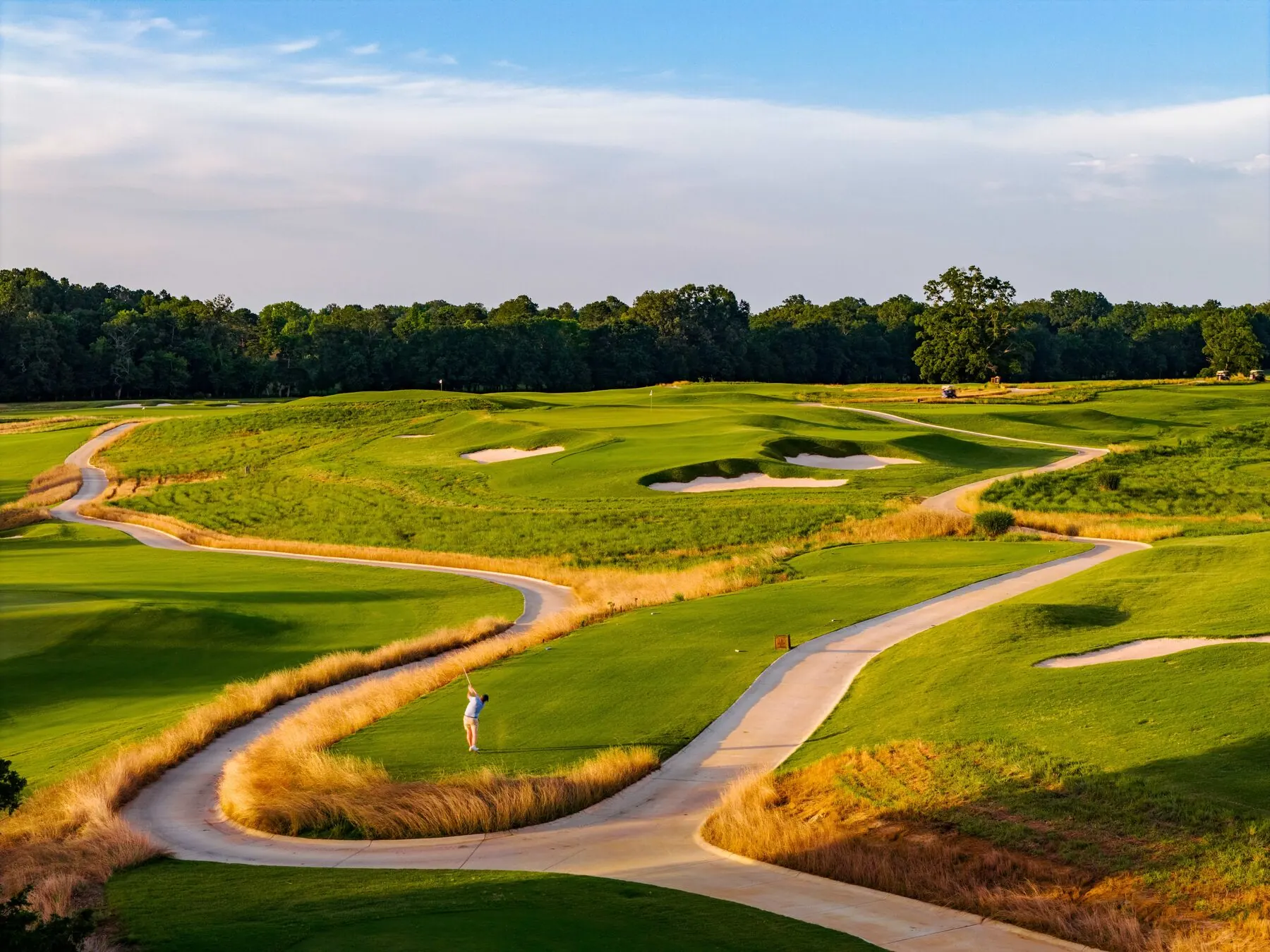 Fairway and bunkers at Mossy Oak