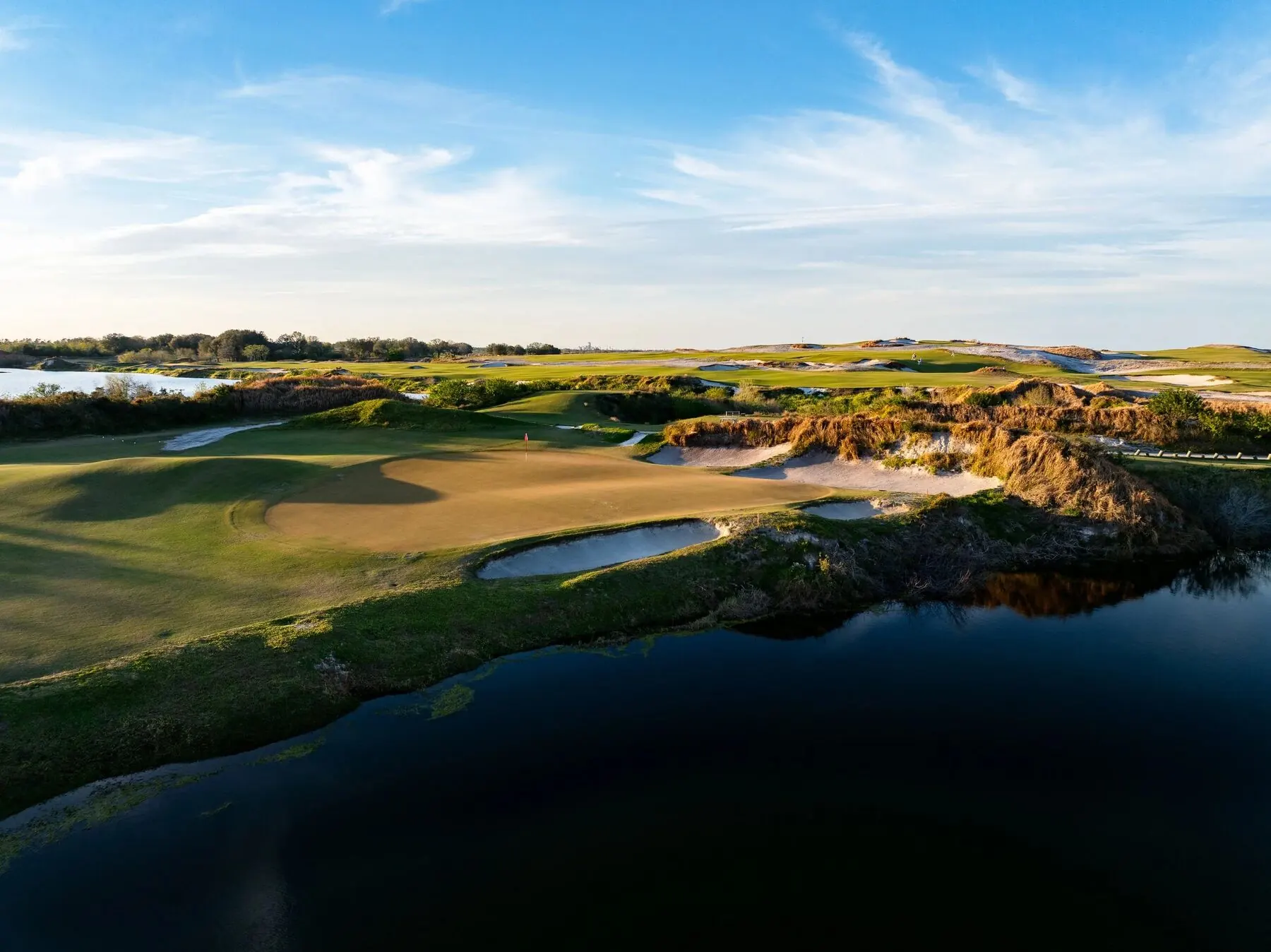 Fairway winding through the dunes at Streamsong
