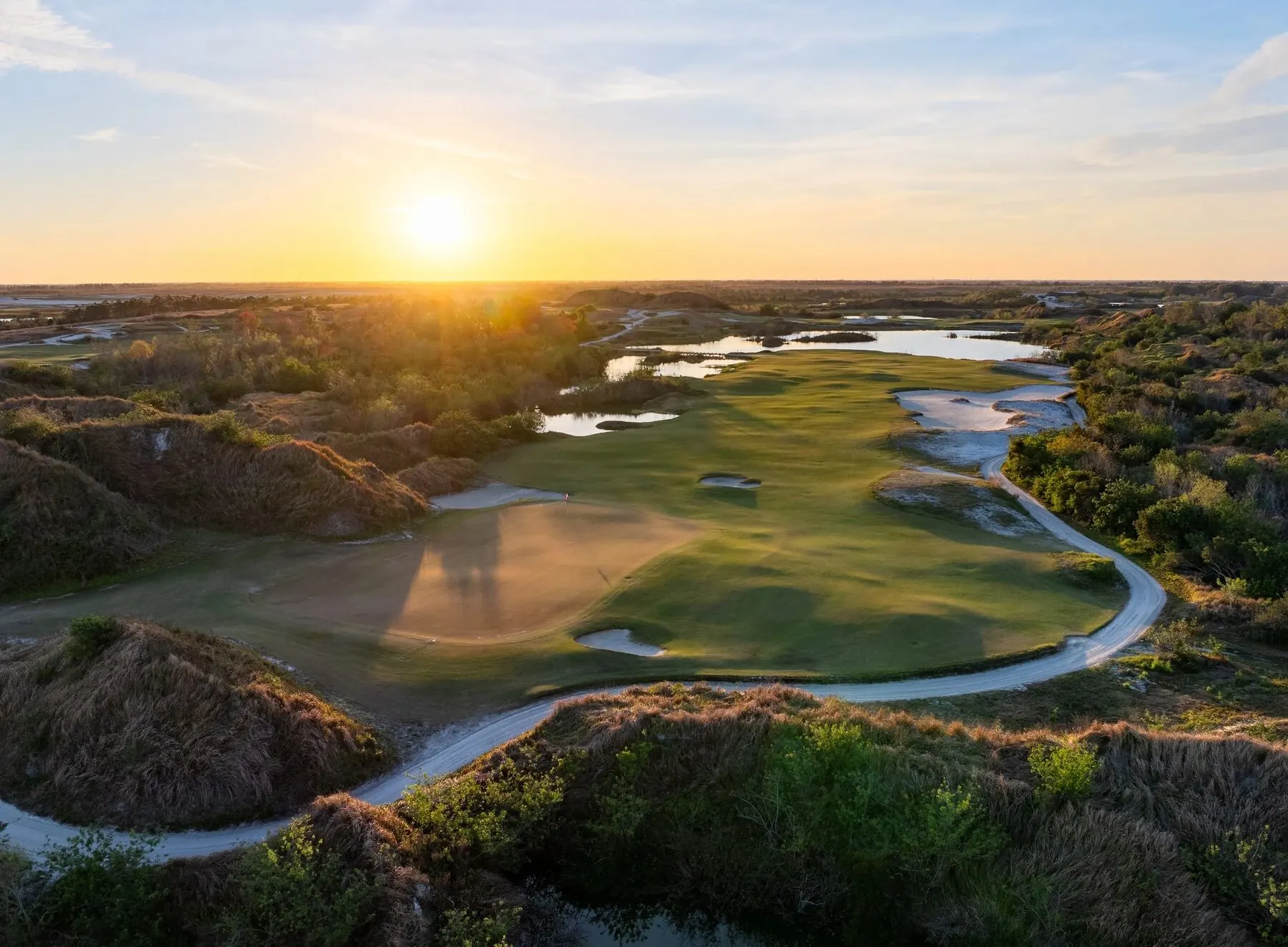 Bunkers and dune terrain at Streamsong