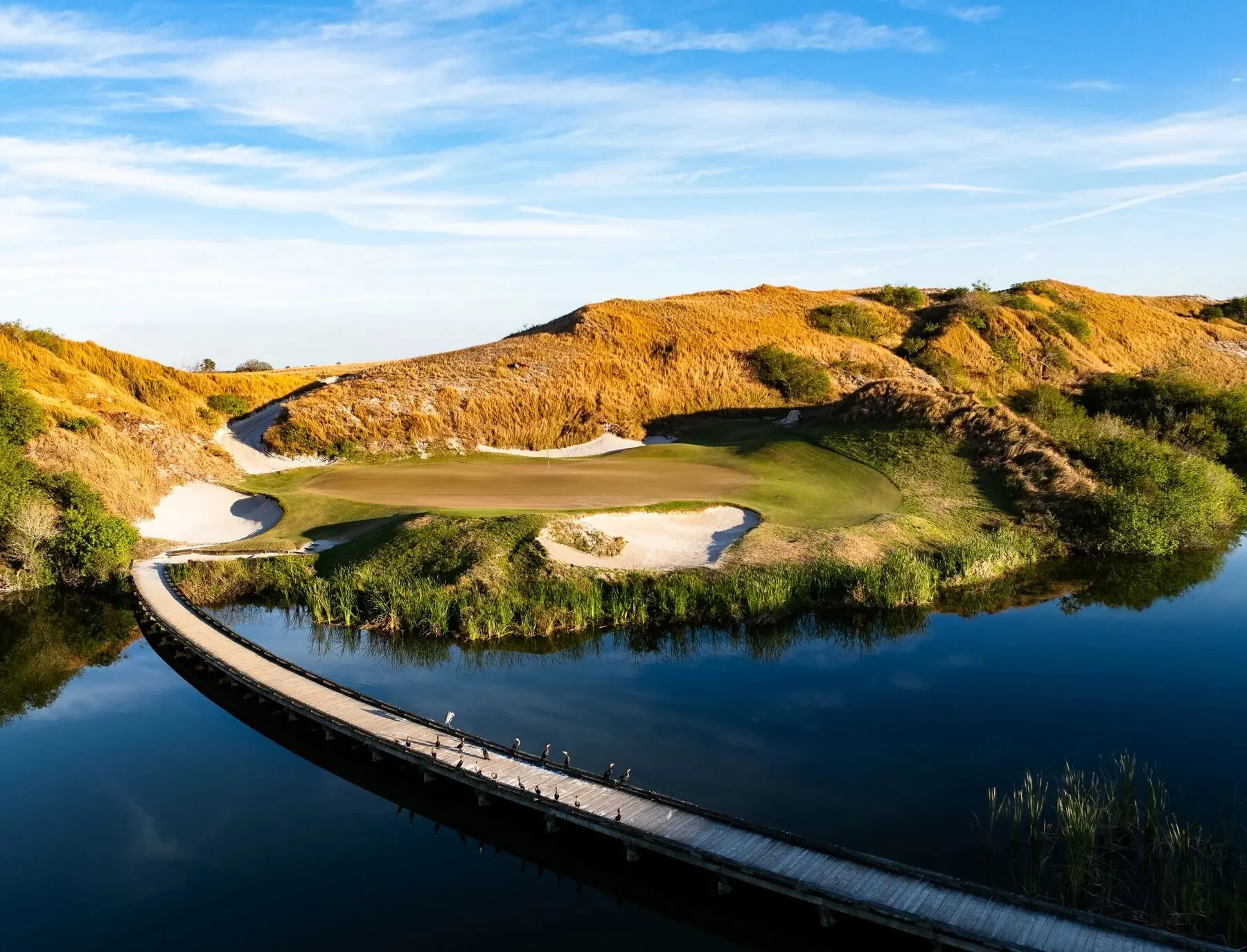 Green and bunkers at Streamsong