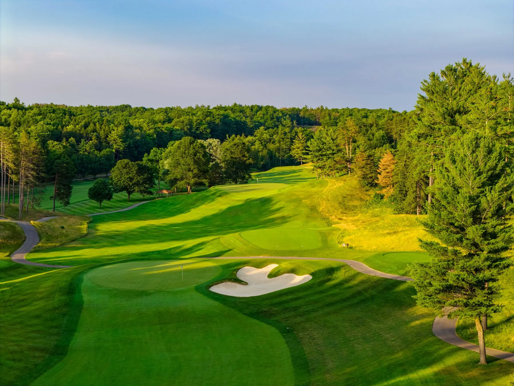 Fairway and bunkers at Summit