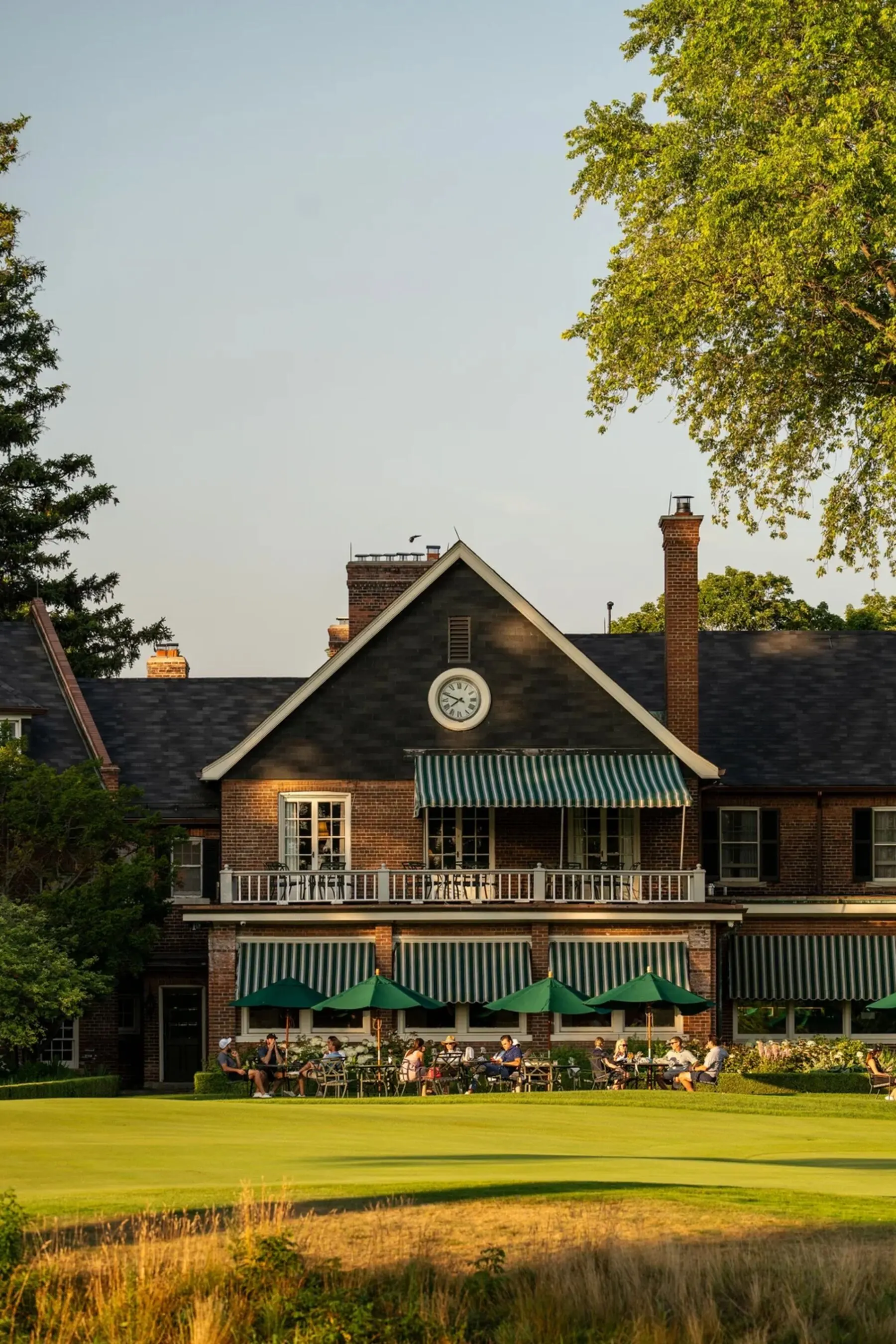 Clubhouse terrace at Toronto Golf Club